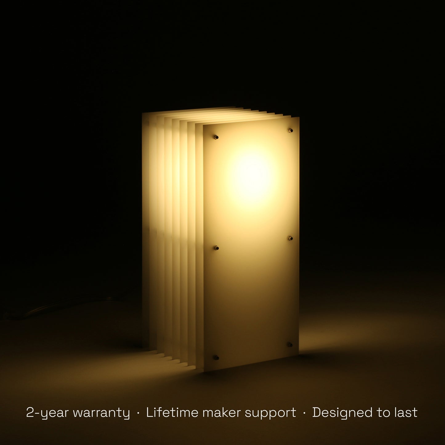 Lớp small rectangle in milky acrylic