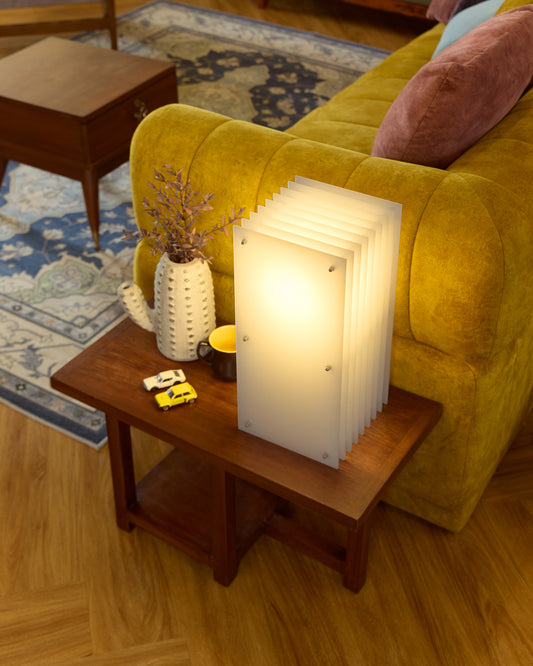 Lớp small rectangle in milky acrylic