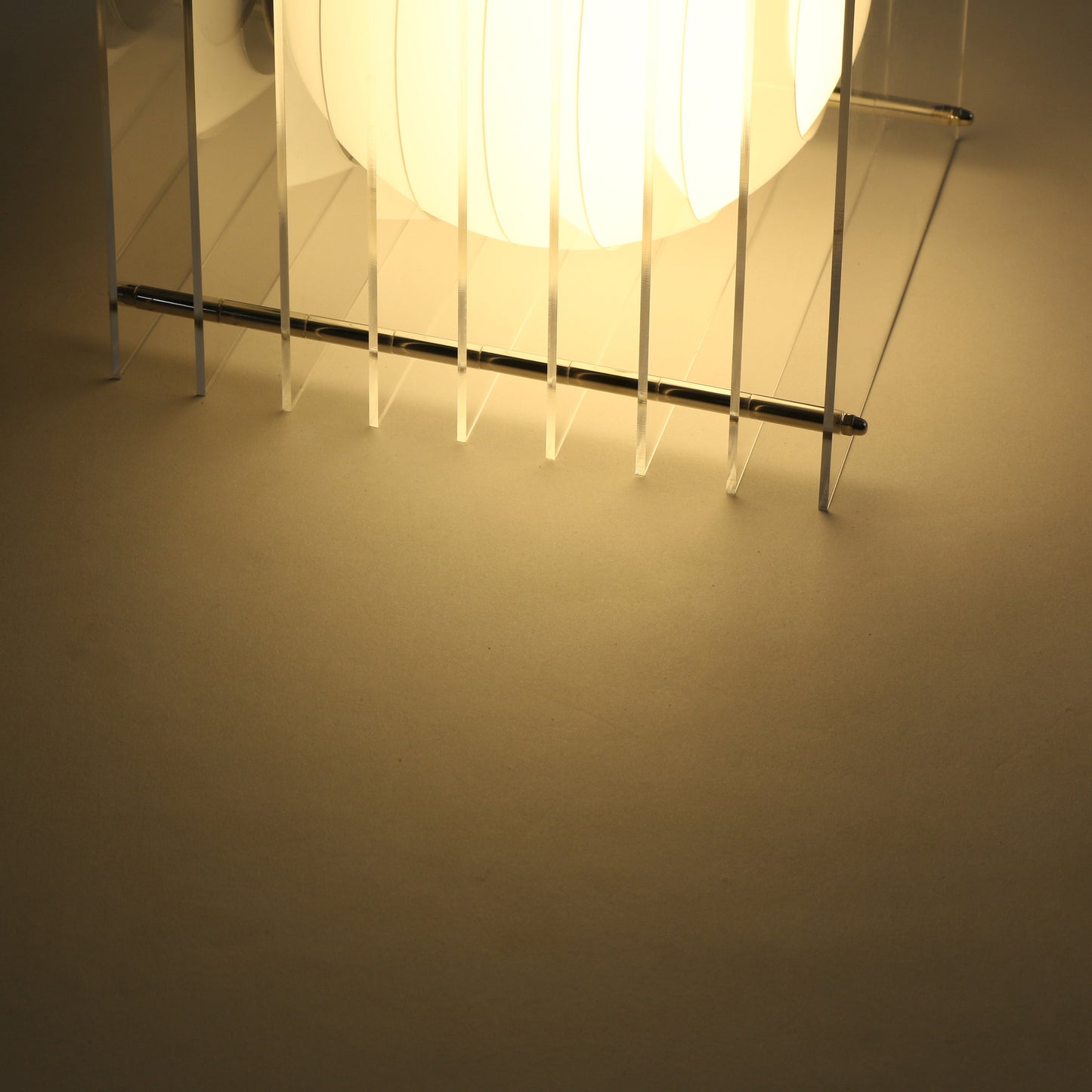 Lớp big square in clear acrylic