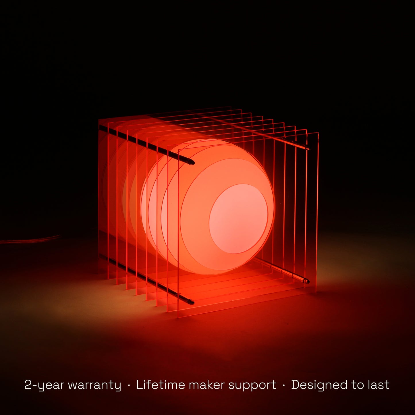 Lớp big square in electric pink acrylic