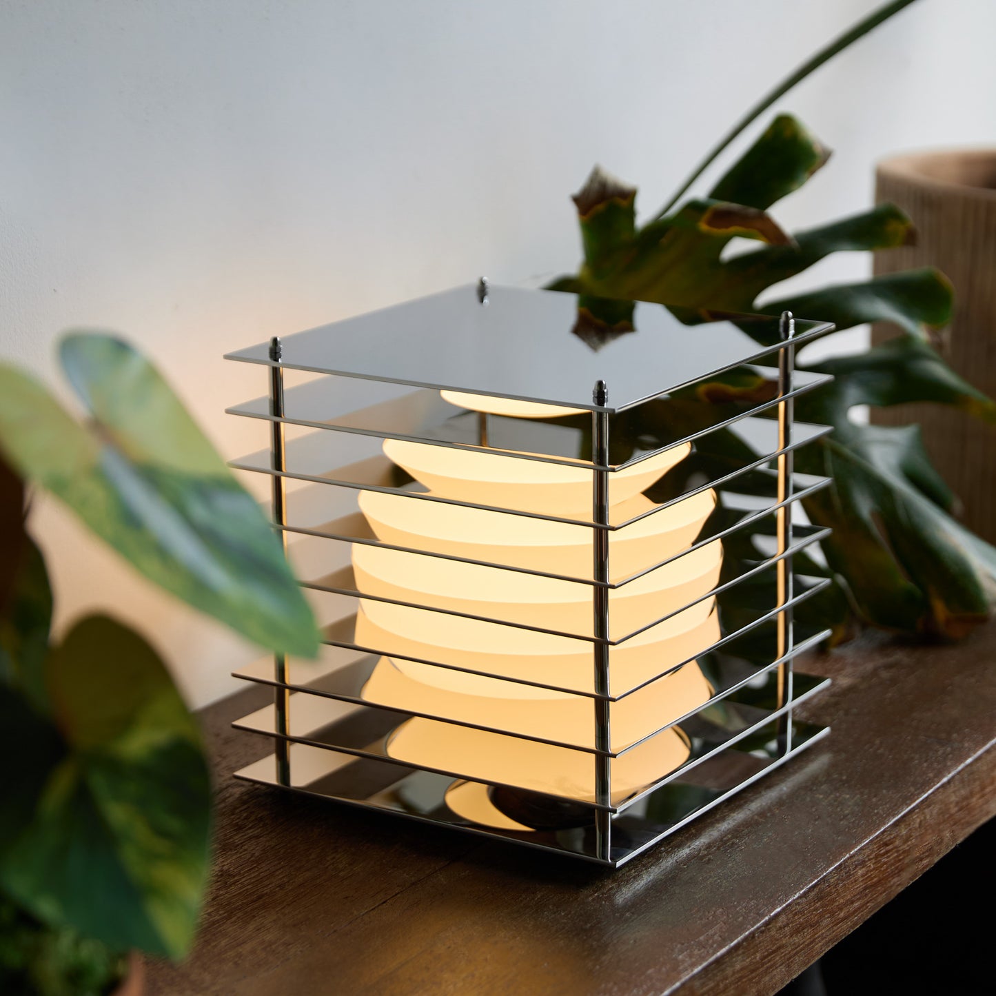 Lớp big square in mirror polished stainless steel