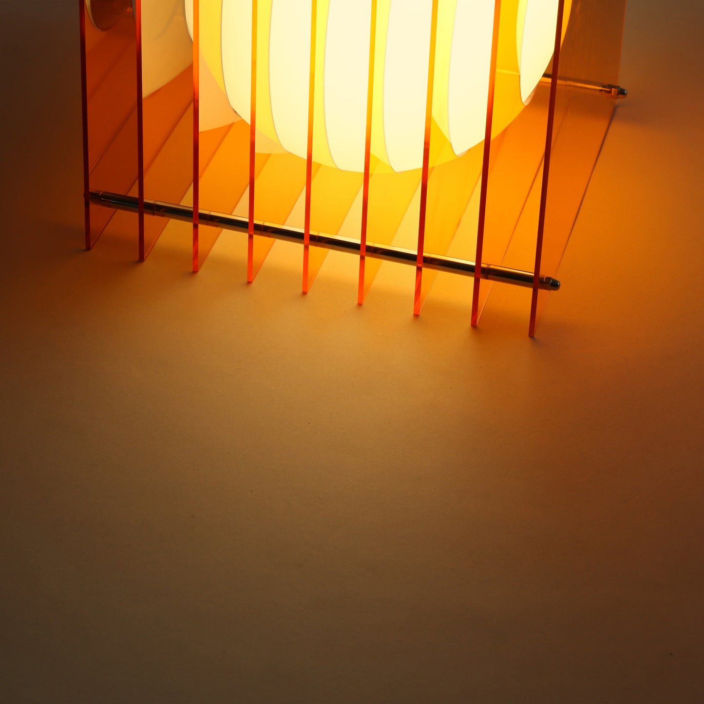 Lớp big square in orange acrylic