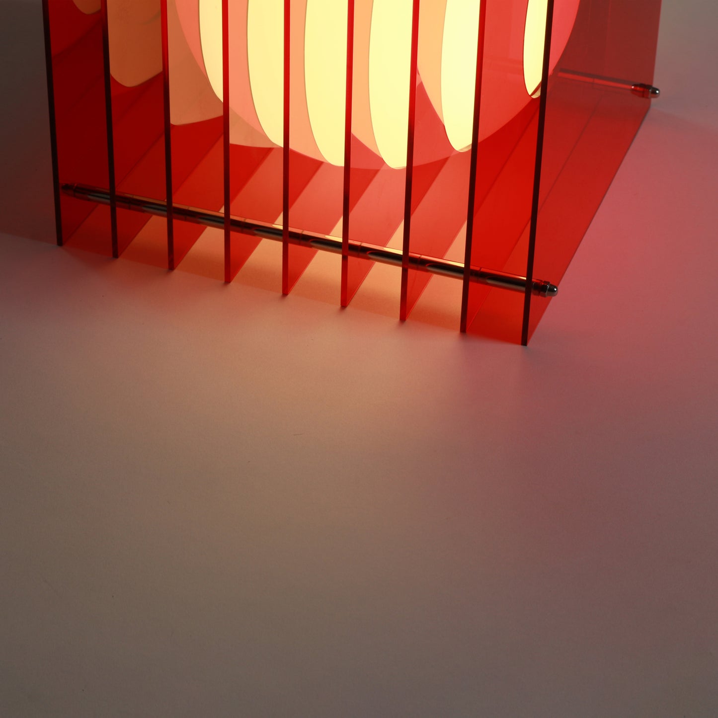 Lớp big square in red acrylic