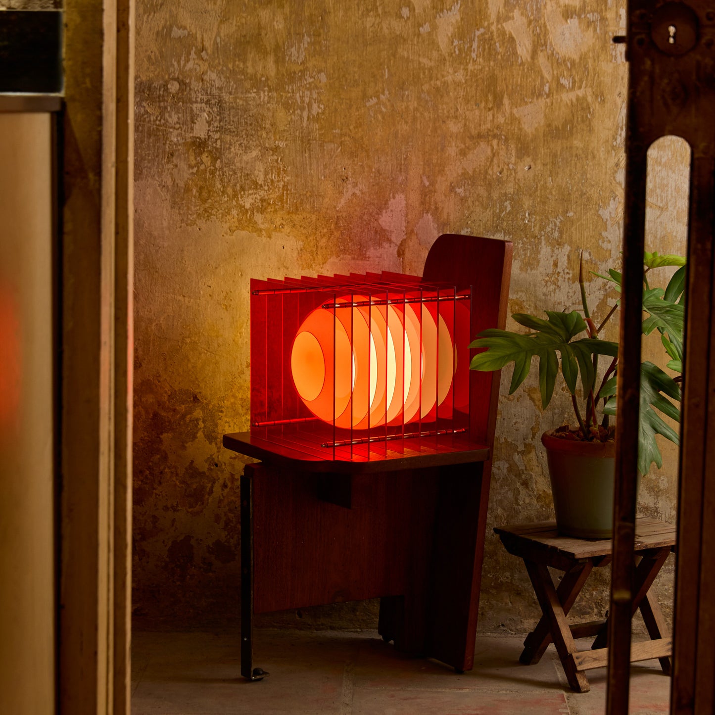 Lớp big square in red acrylic