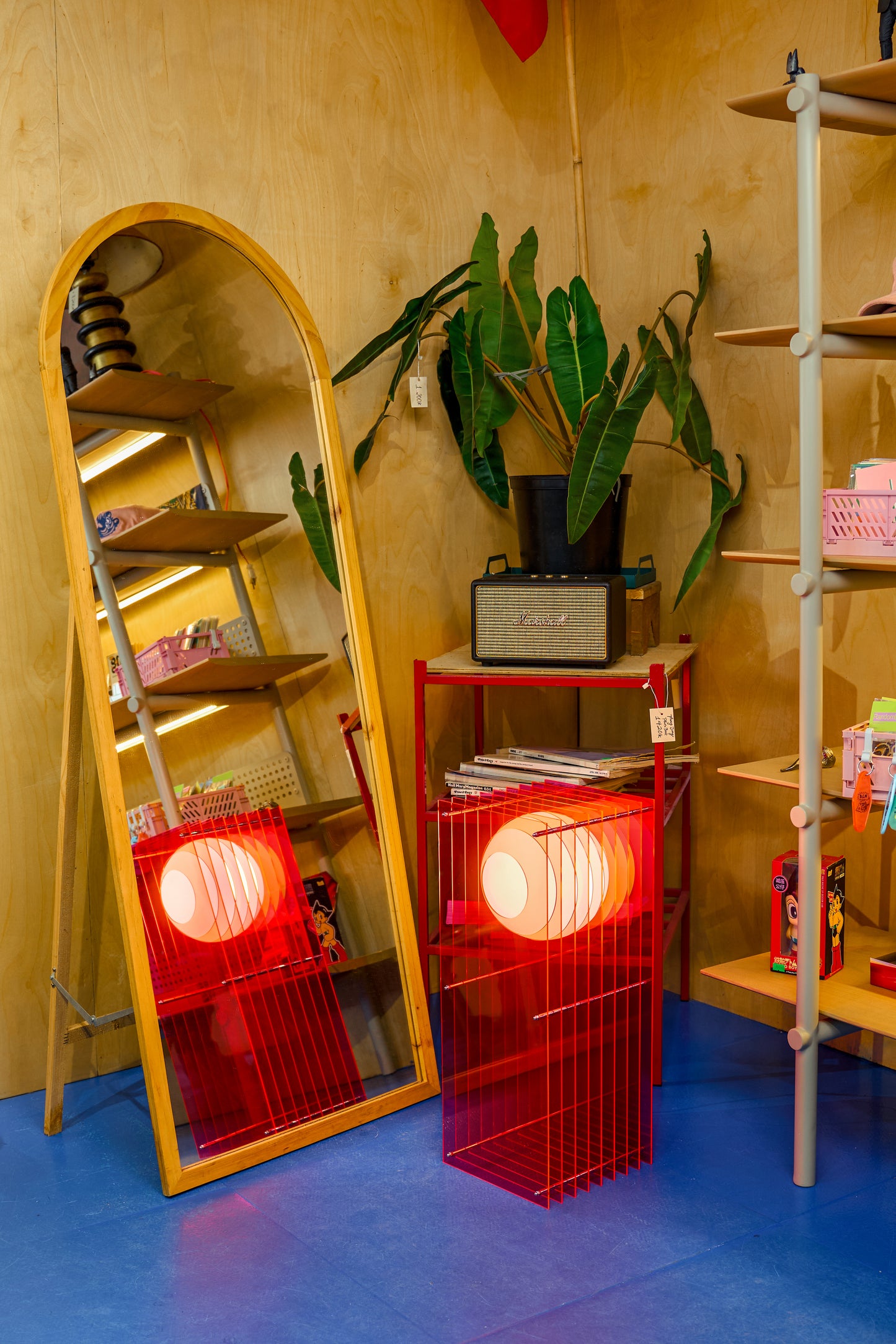 Lớp big rectangle in electric pink acrylic