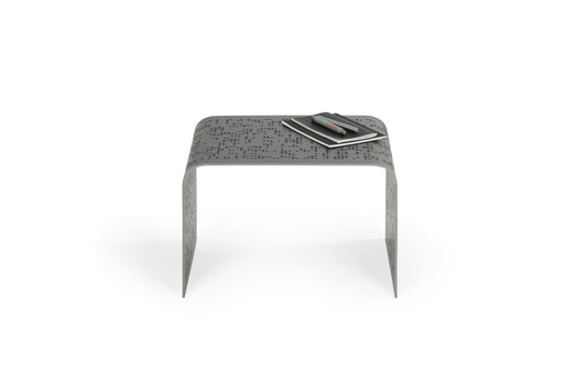 Điểm nesting table - Medium