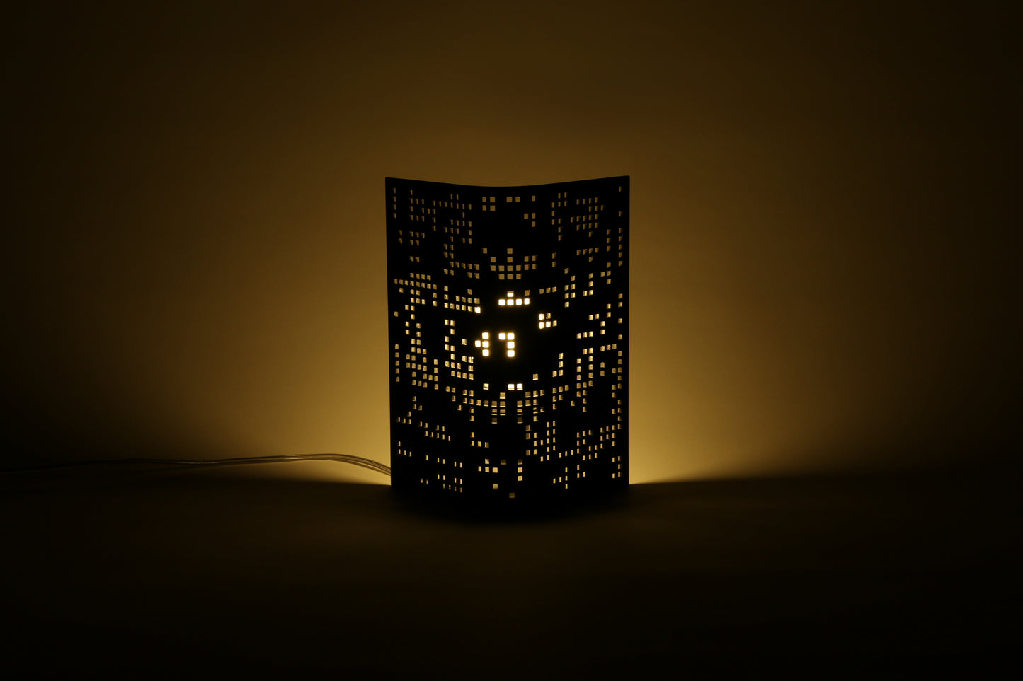 Điểm lamp in black