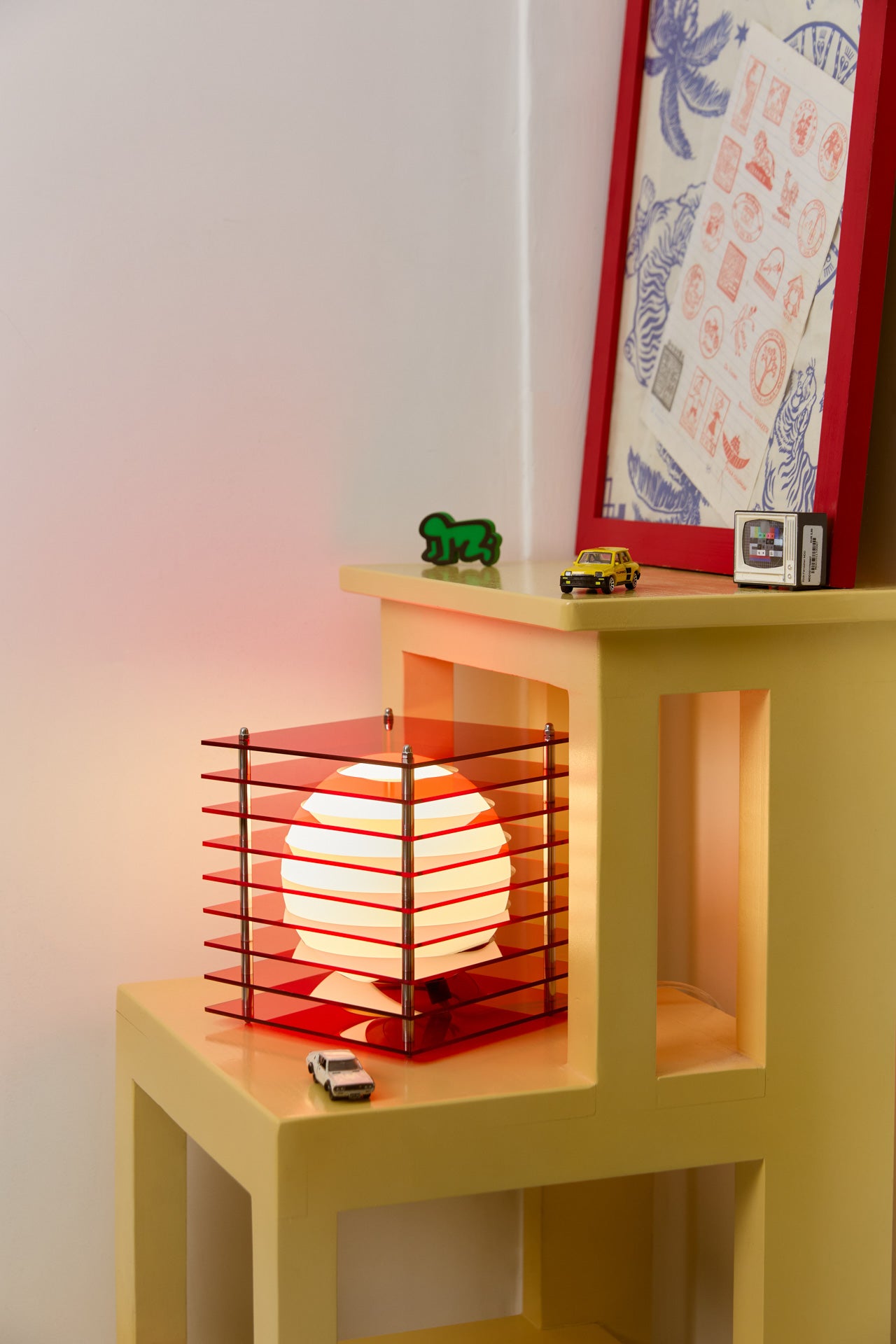 Lớp small square in red acrylic