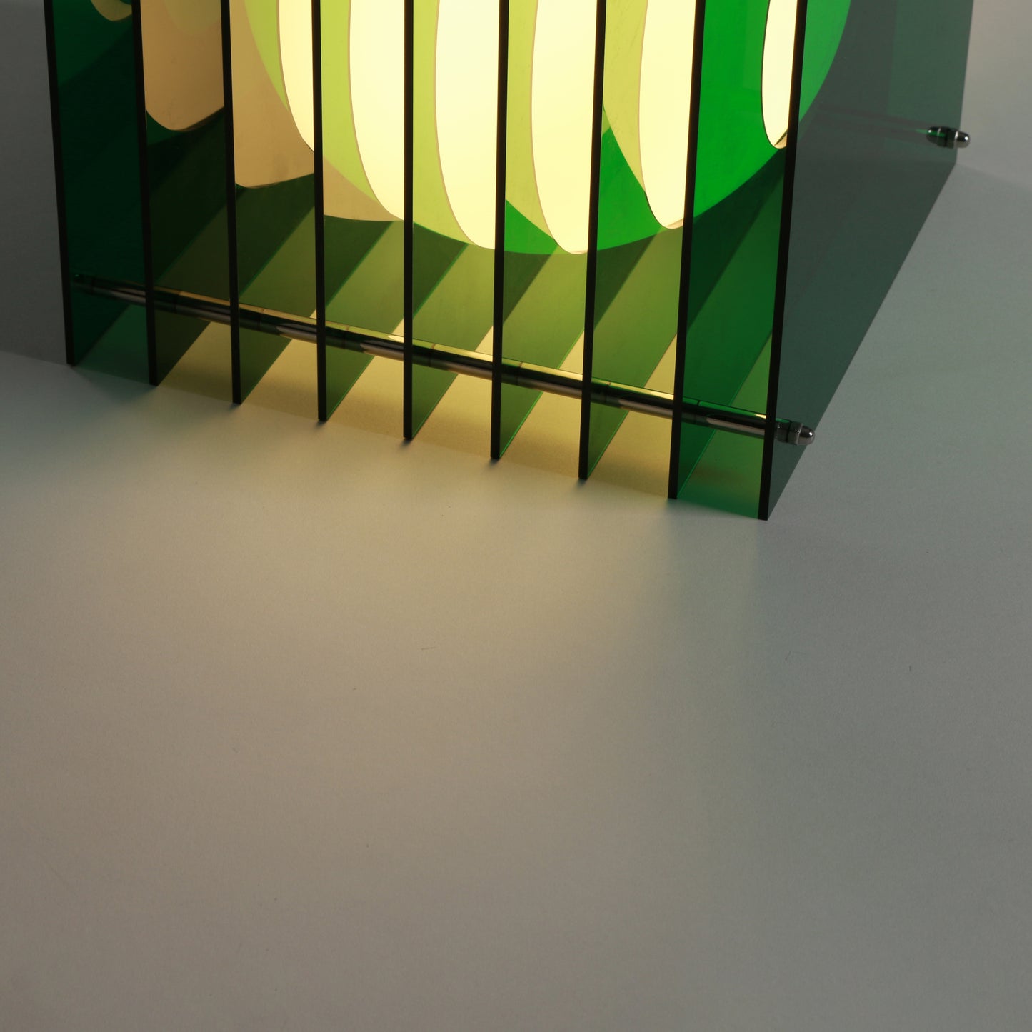 Lớp big square in green acrylic